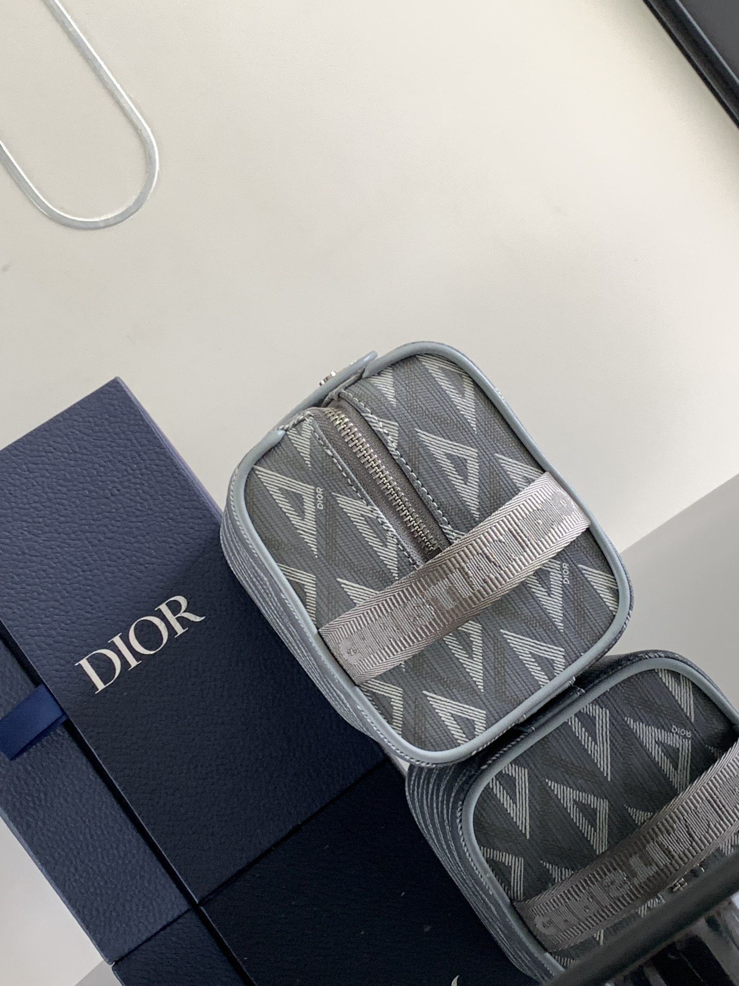 D10r Lingot Toiletry Bag Gray Mirage Technical Fabric 8.5 x 5 x 4 inches