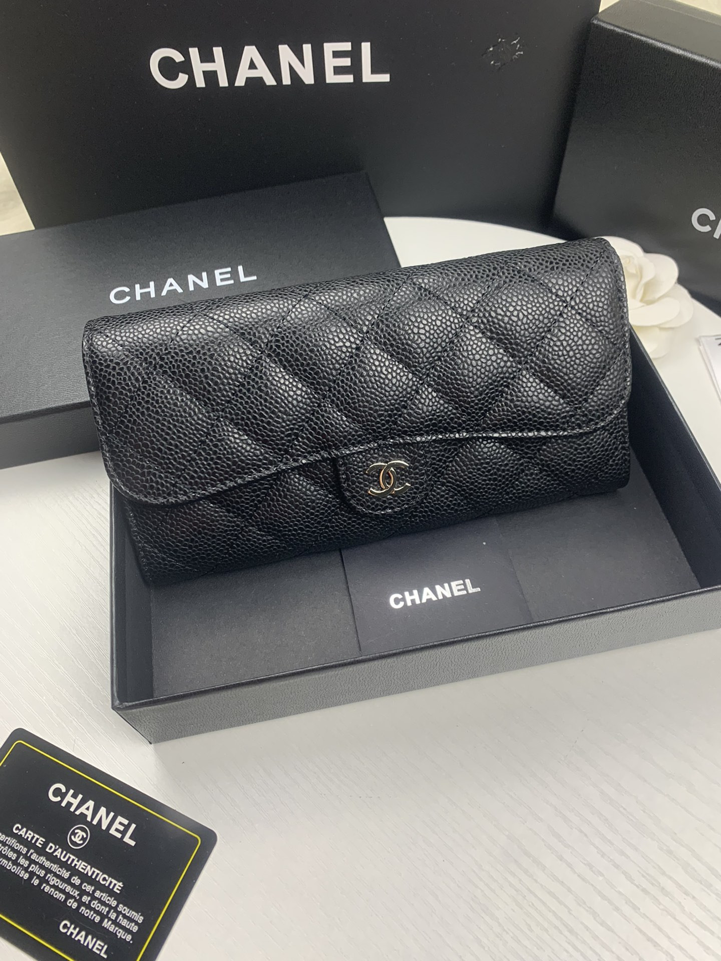 Ch**el FLAP WALLET GRAINED LEATHER BLACK 19.5 x10 cm