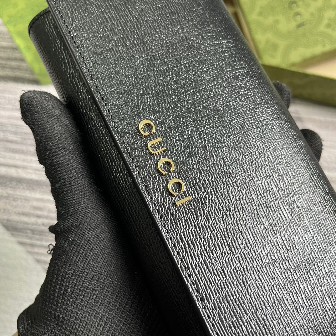 CONTINENTAL WALLET WITH Gvc*1 SCRIPT  7.5"W x 4"H x 1.4"D