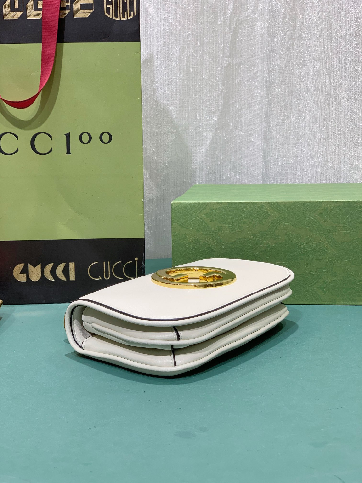 Gvc*1 BLONDIE MINI BAG WHITE 8.7"W x 5.1"H x 2.2"D