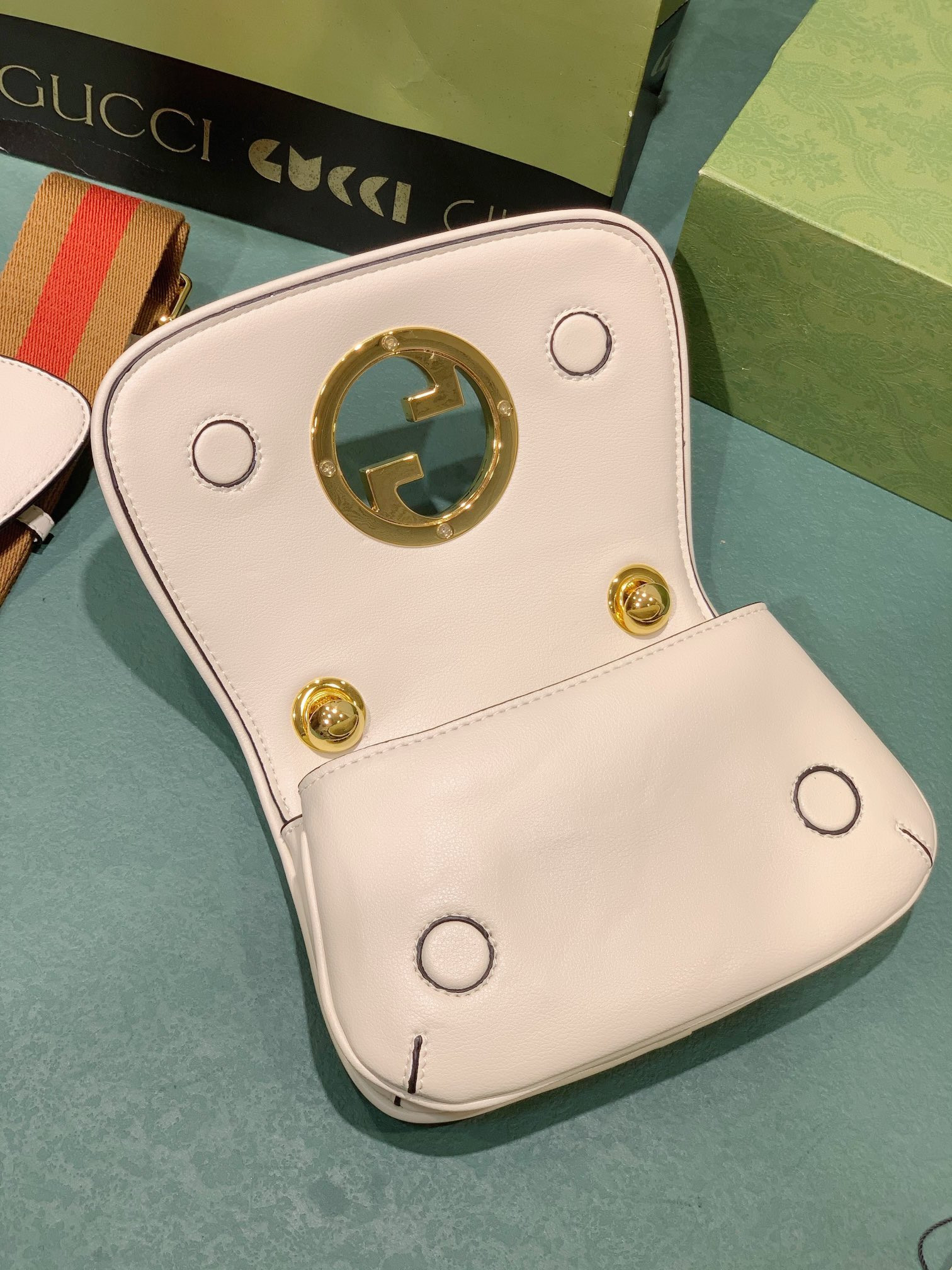 Gvc*1 BLONDIE MINI BAG WHITE 8.7"W x 5.1"H x 2.2"D