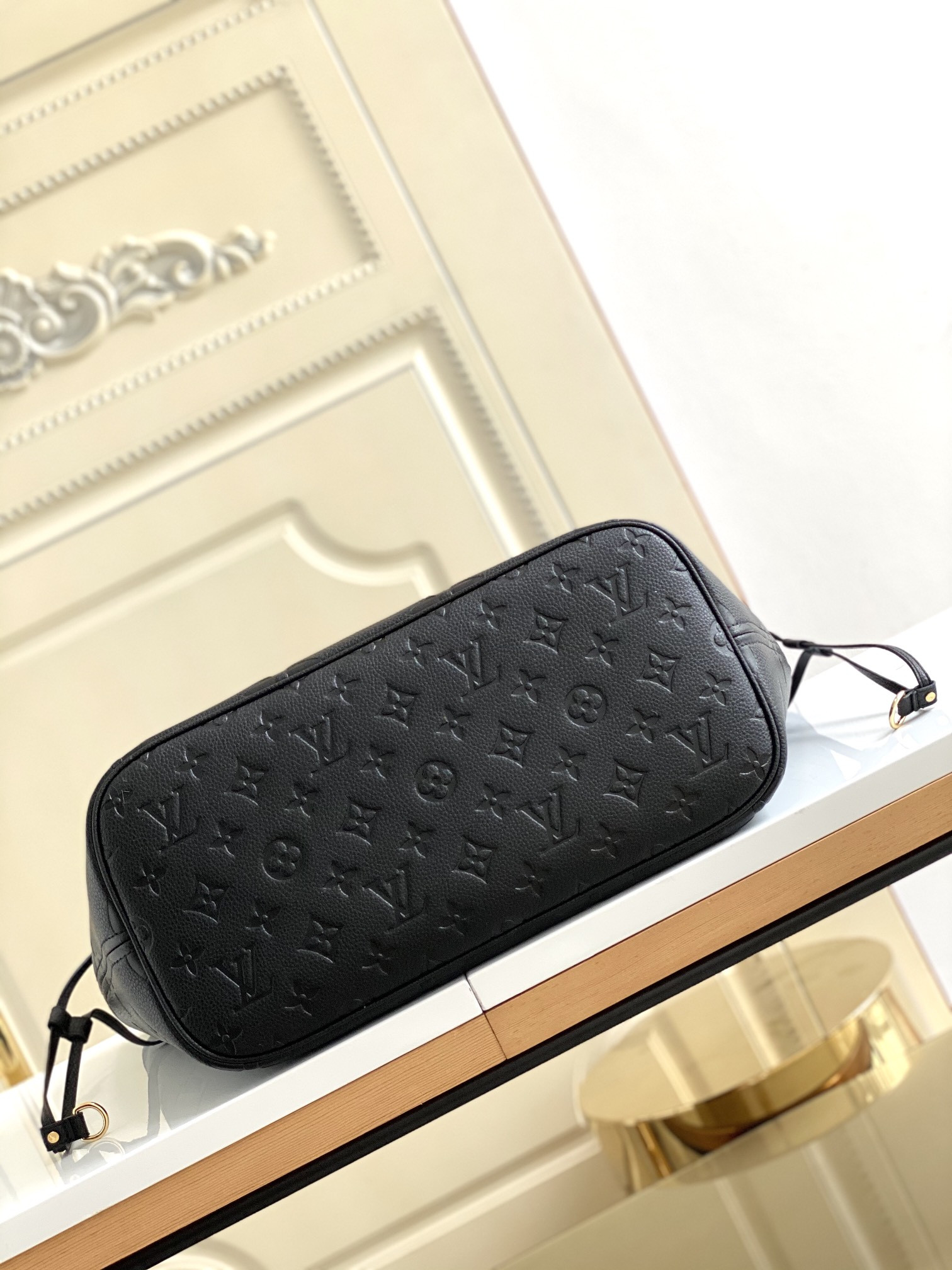 LV M45685 Neverfull MM 12.6 x 11.4 x 6.7 inches Without Box
