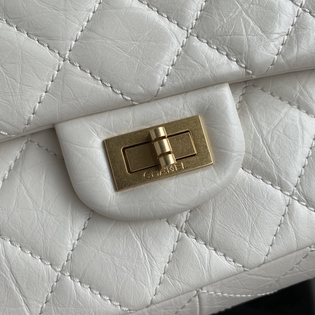 Ch**el LARGE 2.55 HANDBAG White& Gold-Tone Metal 7.6 × 10.9 × 2.9 in