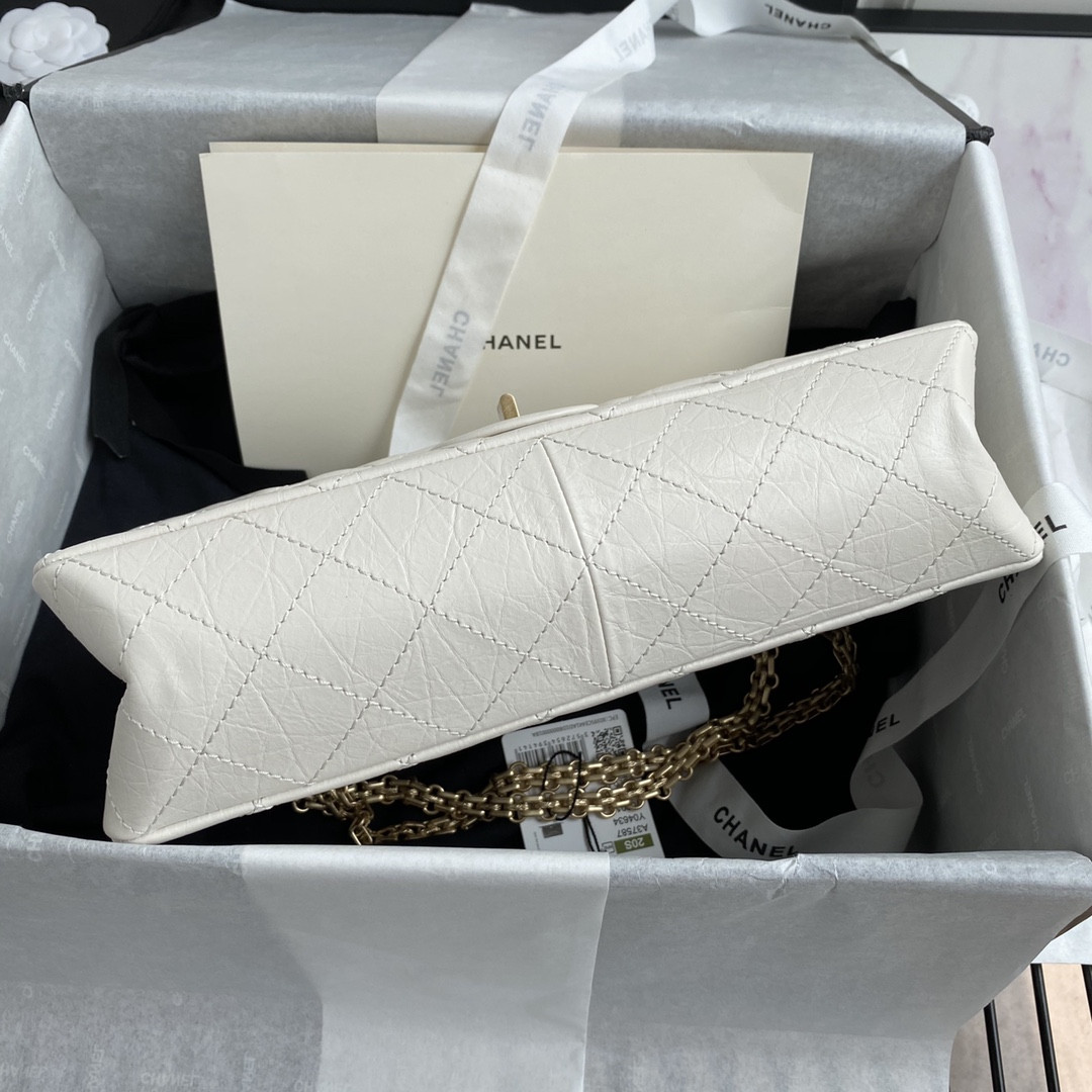 Ch**el LARGE 2.55 HANDBAG White& Gold-Tone Metal 7.6 × 10.9 × 2.9 in
