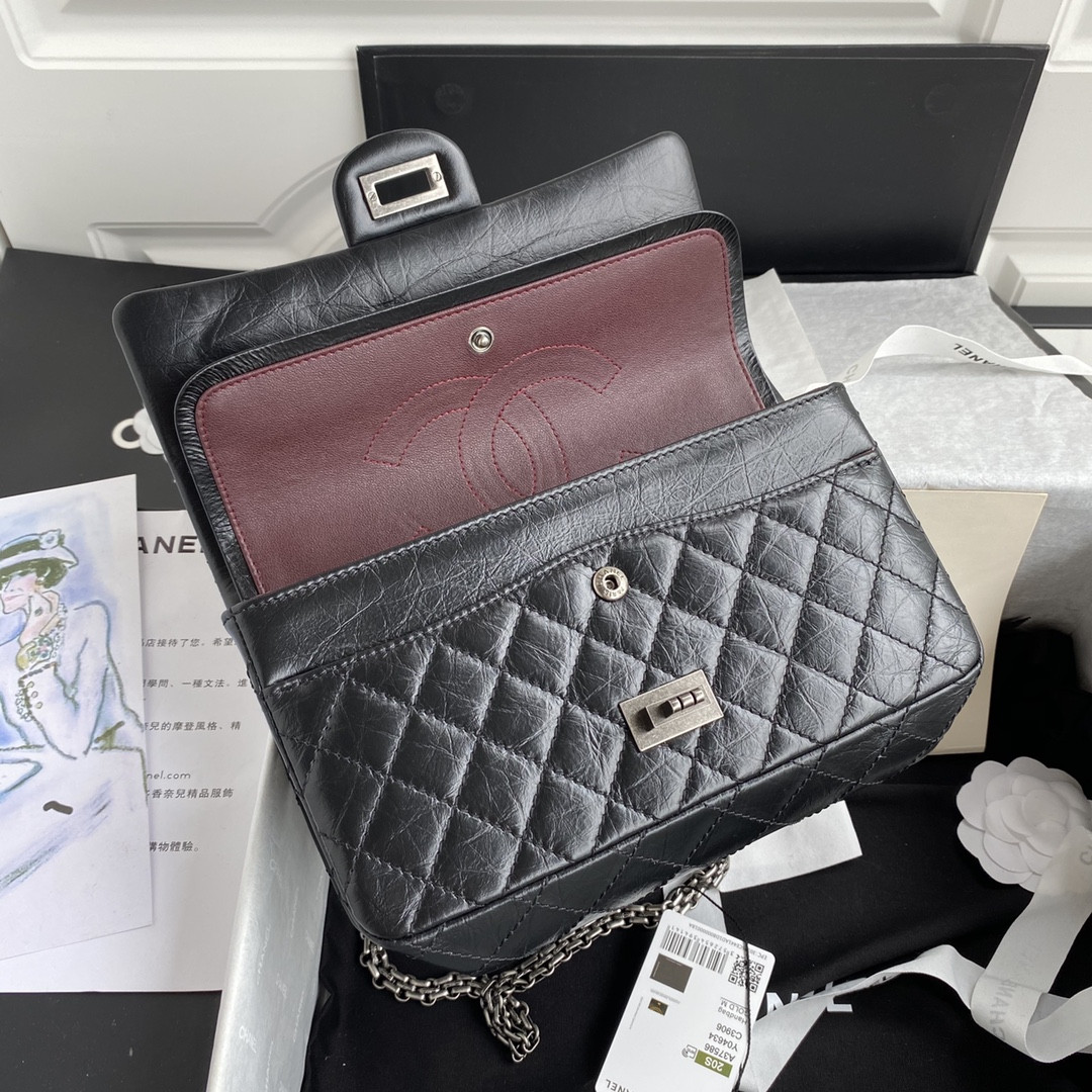 Ch**el 2.55 HANDBAG 6.2 × 9.4 × 2.9 in