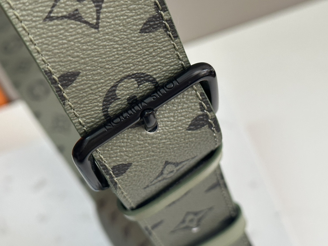 LV M23838 Moon Crossbody 9.6 x 6.3 x 1.8 inches