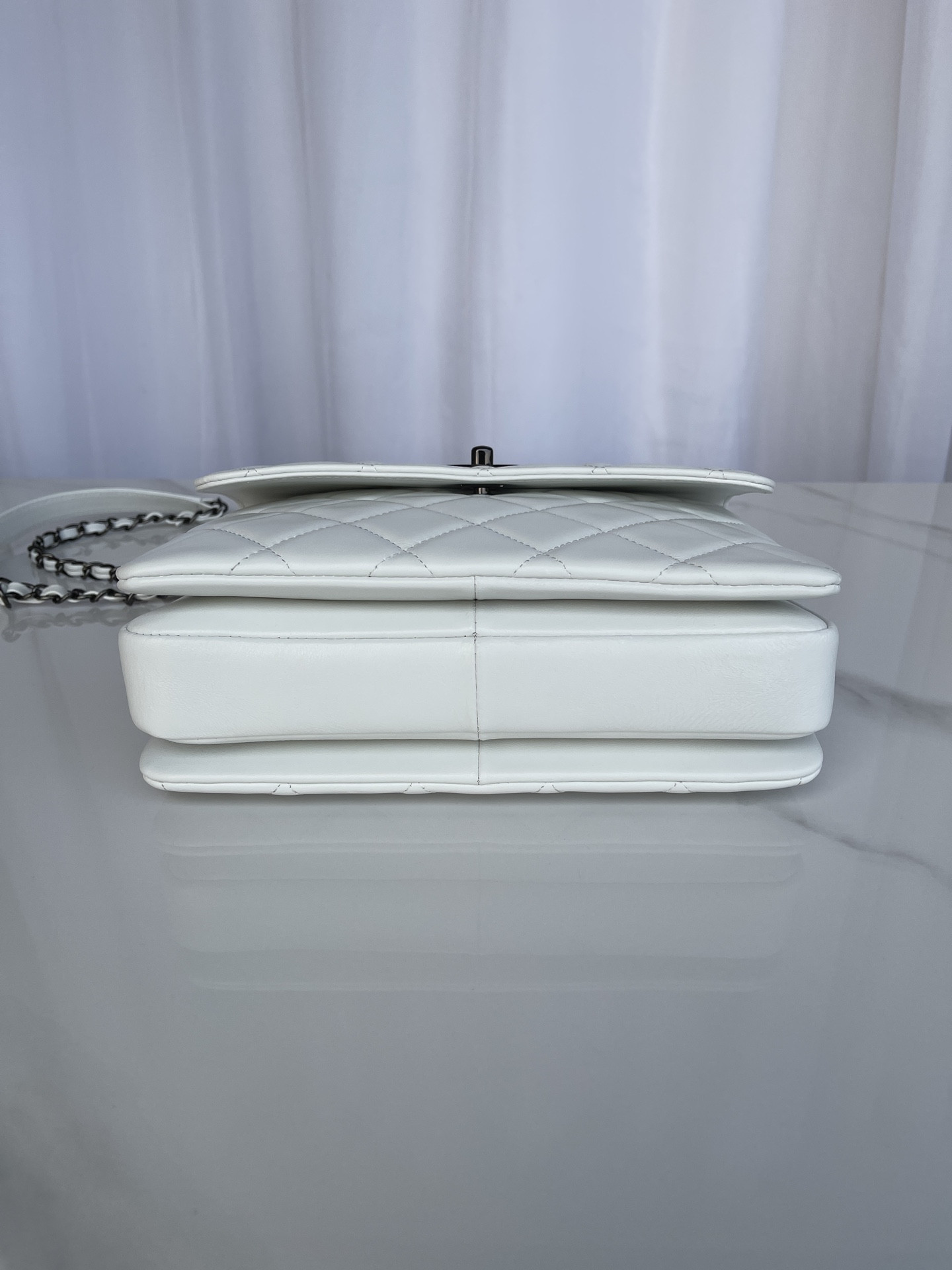 Ch**el FLAP BAG WITH TOP HANDLE WHITE 6.6 × 9.8 × 4.7 in