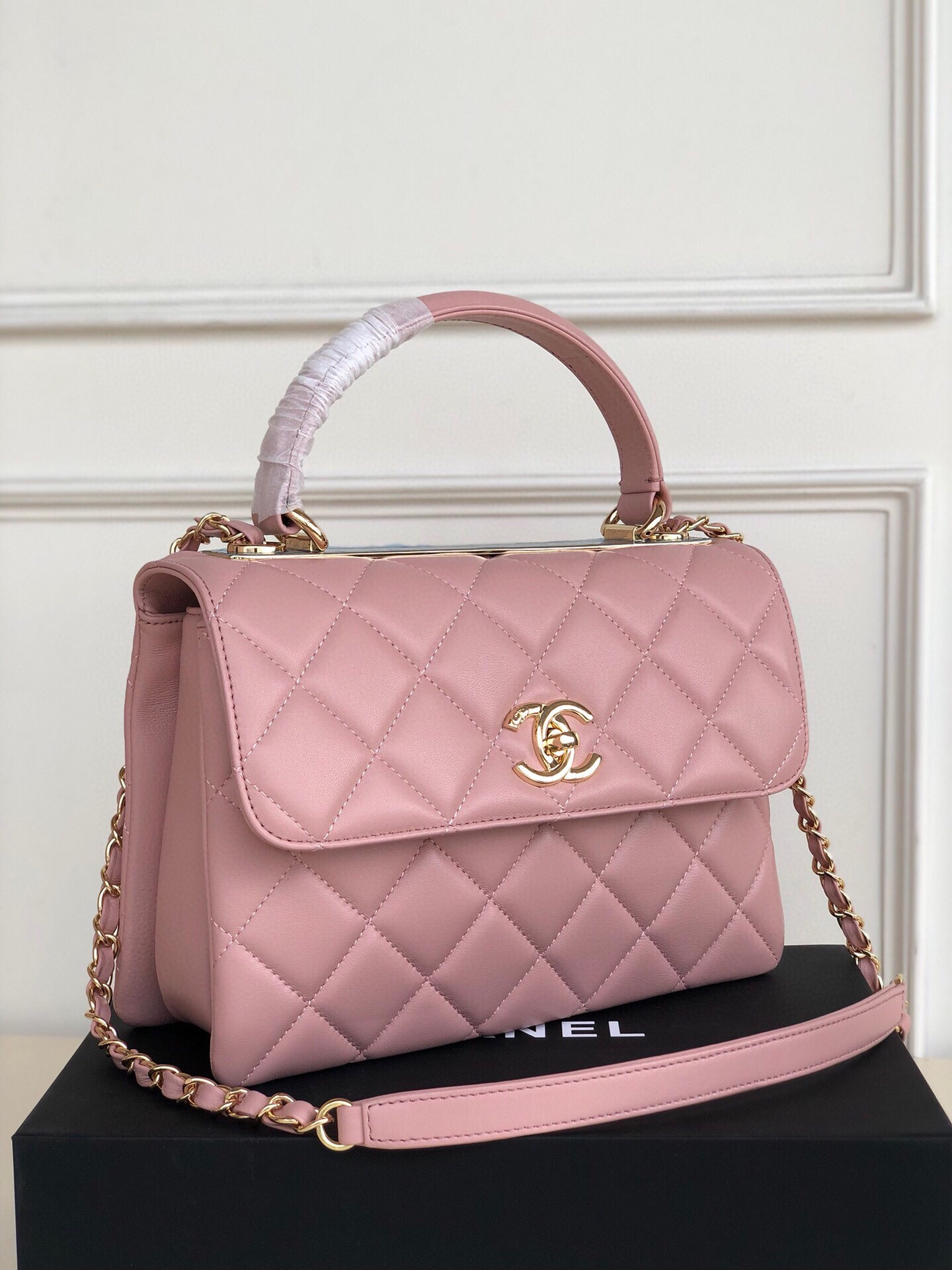 Ch**el FLAP BAG WITH TOP HANDLE 6.6 × 9.8 × 4.7 in