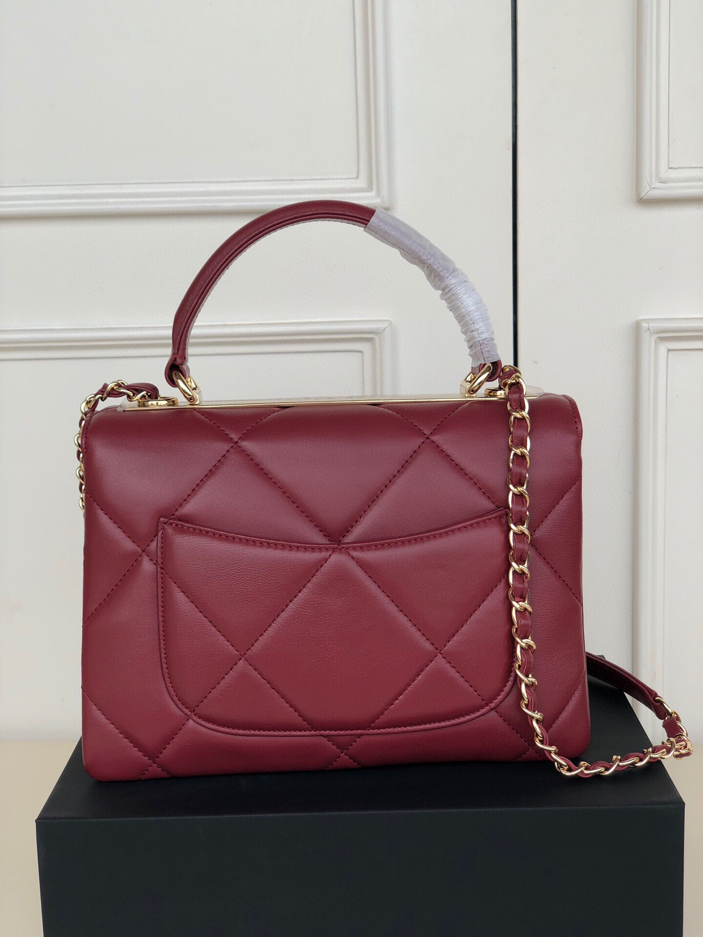 Ch**el FLAP BAG WITH TOP HANDLE 6.6 × 9.8 × 4.7 in