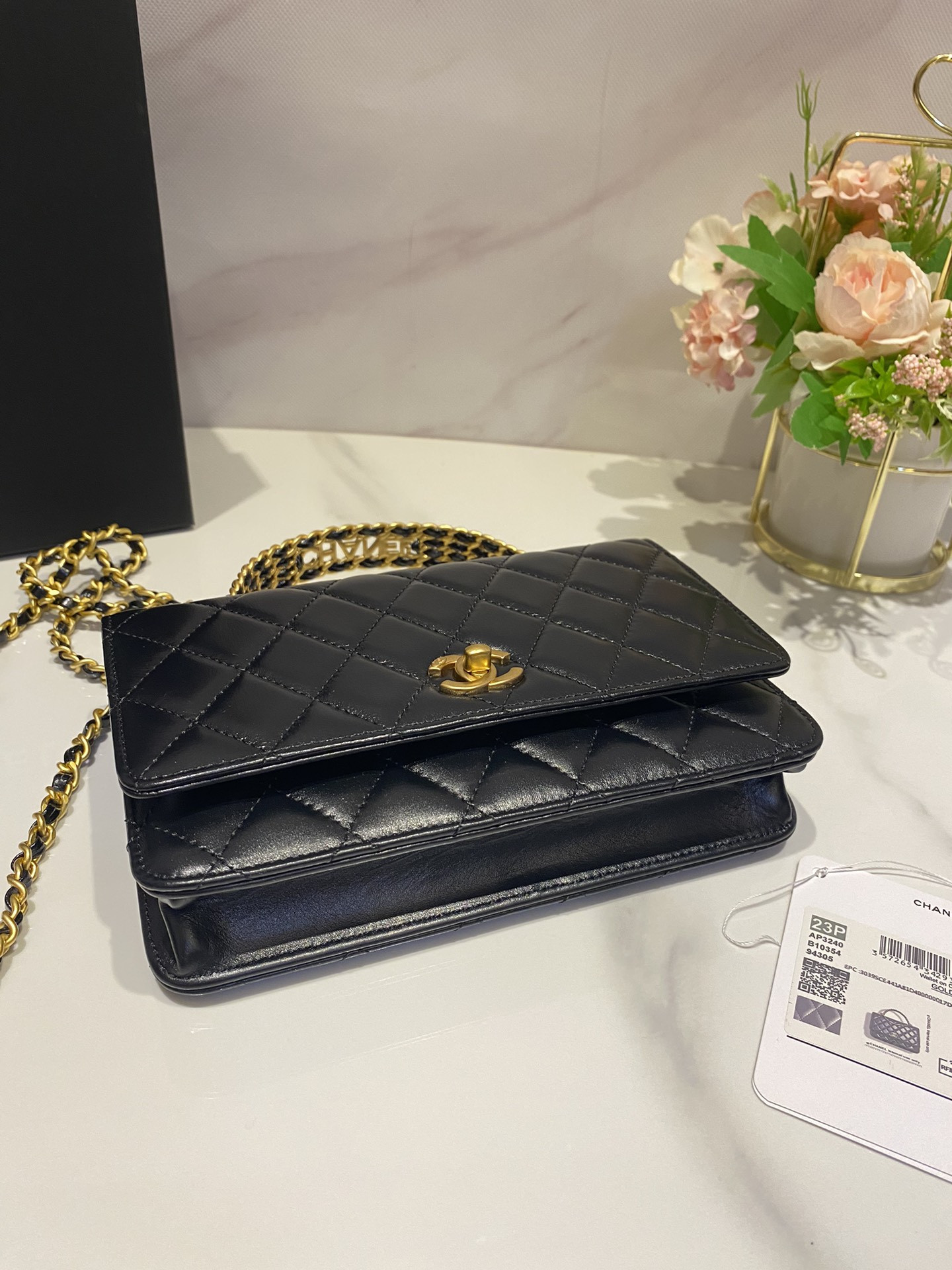 Ch**el CLASSIC WALLET ON CHAIN Rhinestone Handle BLACK 4.8 × 7.5 × 1.4 in