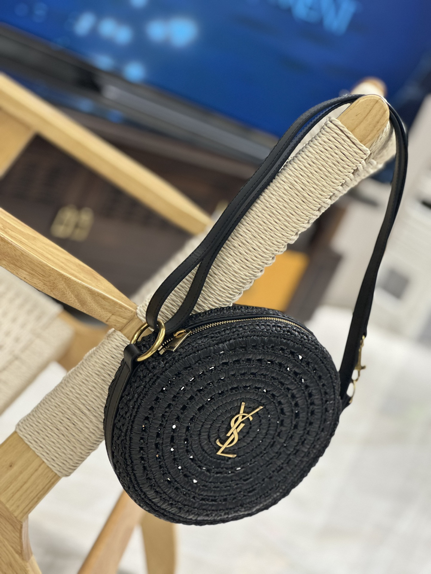 Y51 ROUND BAG IN RAFFIA AND VEGETABLE-TANNED LEATHER Color Black