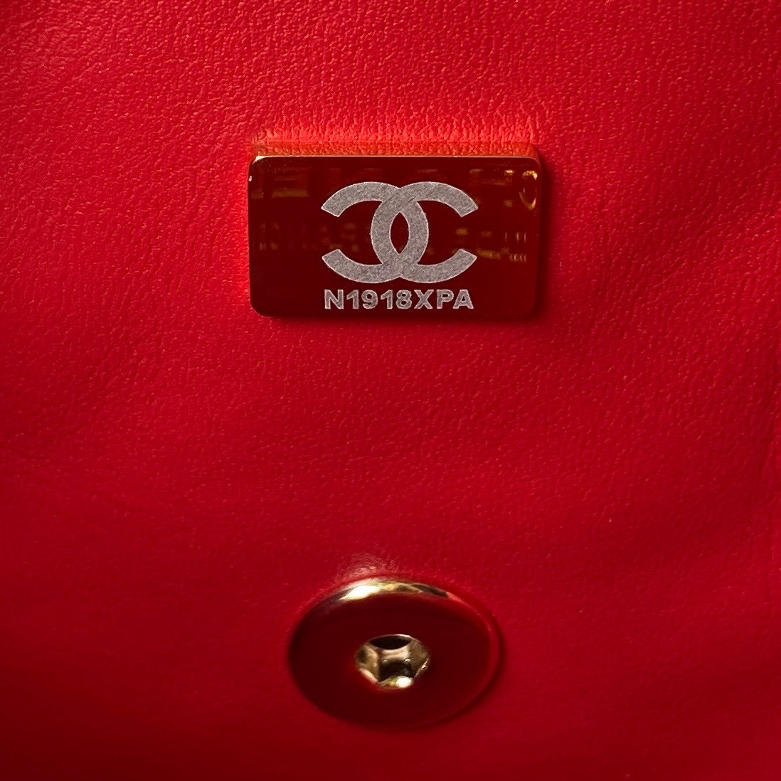 Ch**el Mini Classic Handbag With Top Handle 12 × 20 × 6 cm