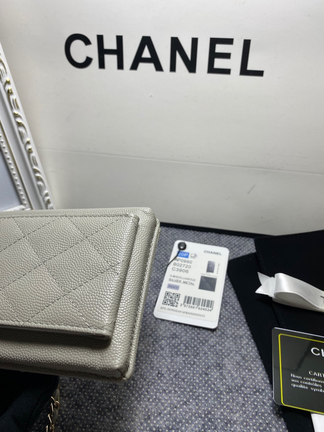Ch**el LONG ZIPPED WALLET 19-11cm