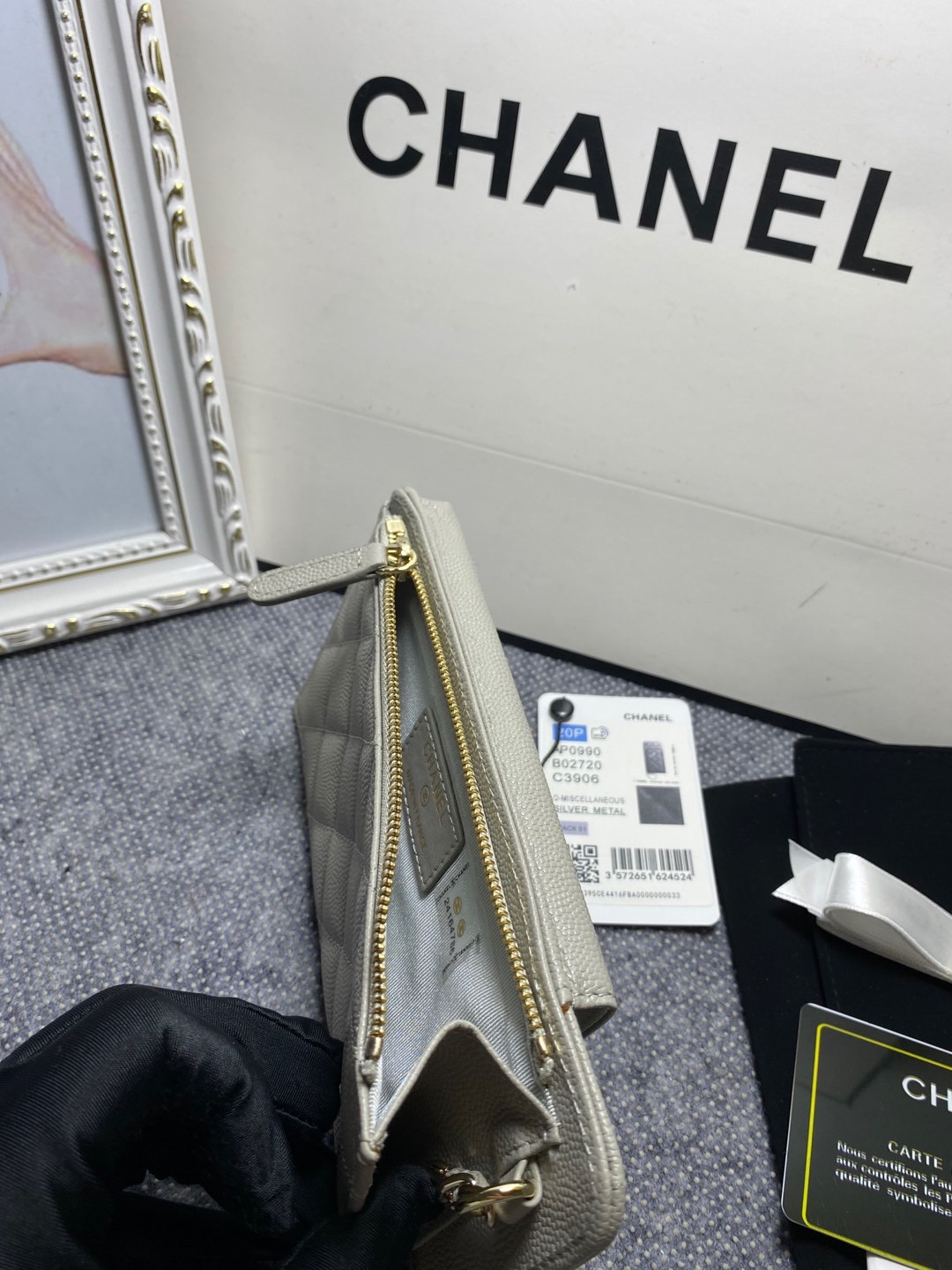Ch**el LONG ZIPPED WALLET 19-11cm