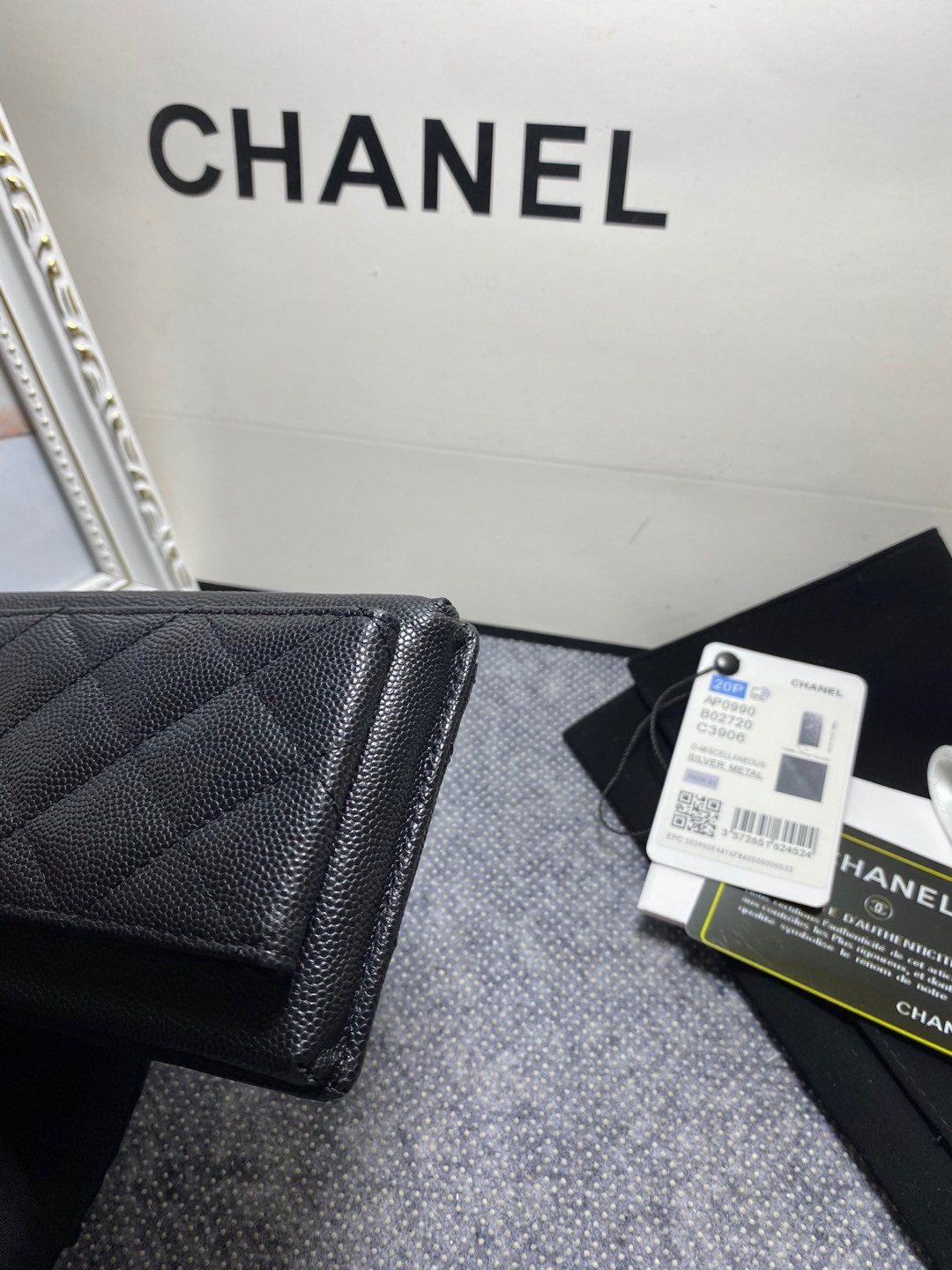 Ch**el LONG ZIPPED WALLET 19-11cm