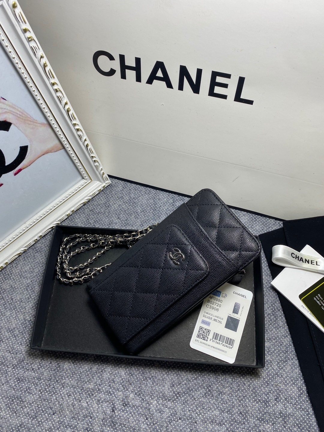 Ch**el LONG ZIPPED WALLET 19-11cm