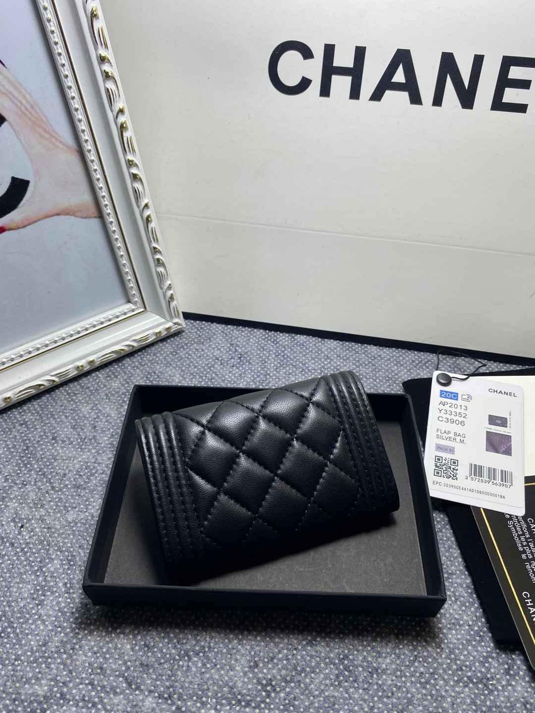 Ch**el FLAP WALLET 12-7CM