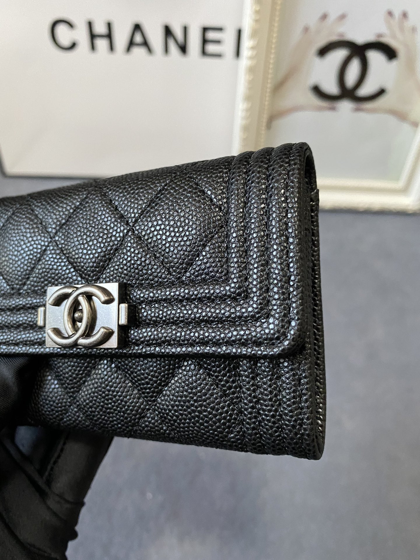 Ch**el FLAP WALLET 12-7CM
