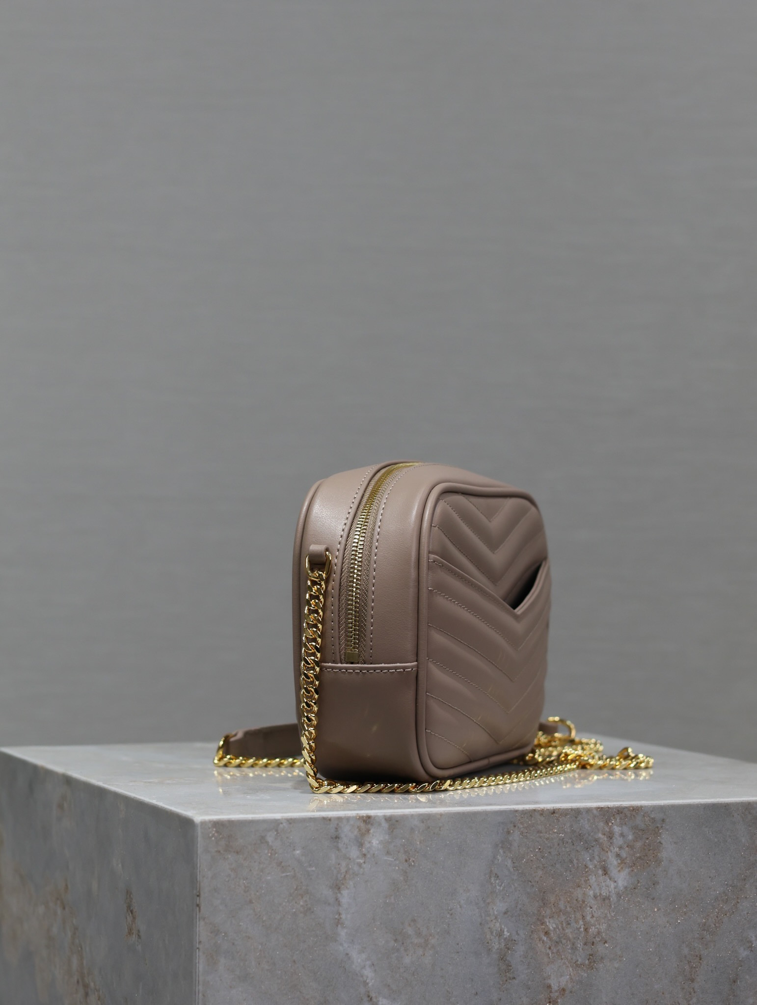 Y51 MINI LOU IN QUILTED LEATHER 7.5 X 4.1 X 2 INCHES