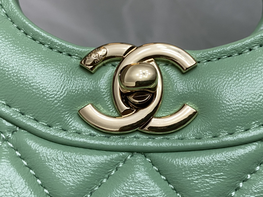 Ch**el MINI SHOPPING BAG Shiny Lambskin & Gold-Tone Metal Light green 22x23x5.5cm