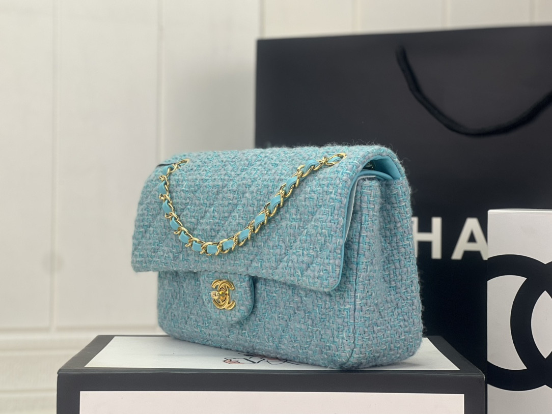 Ch**el CLASSIC 11.12 HANDBAG  Tweed & Gold-Tone Metal 6 × 9.9 × 2.5 in