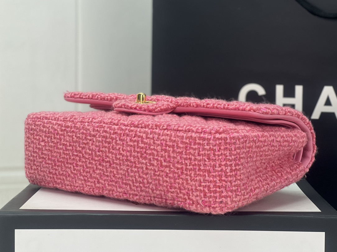 Ch**el CLASSIC 11.12 HANDBAG Tweed & Gold-Tone Metal   6 × 9.9 × 2.5 in