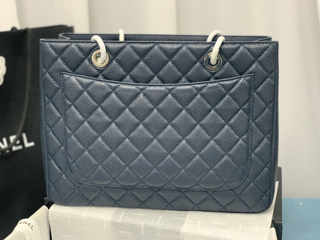 Ch**el GST CAVIAR LEATHER HARDWARE 24X33X13CM