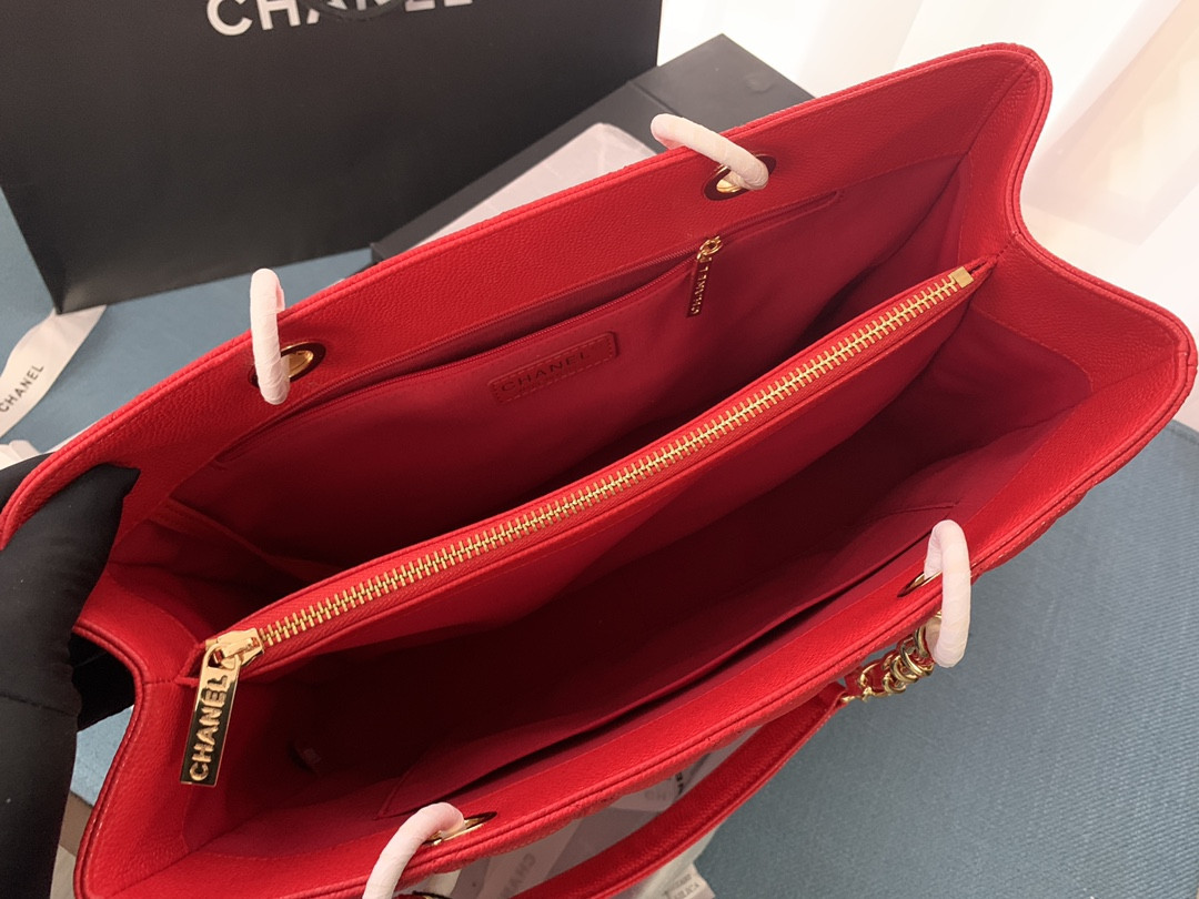 Ch**el GST CAVIAR LEATHER HARDWARE 24X33X13CM