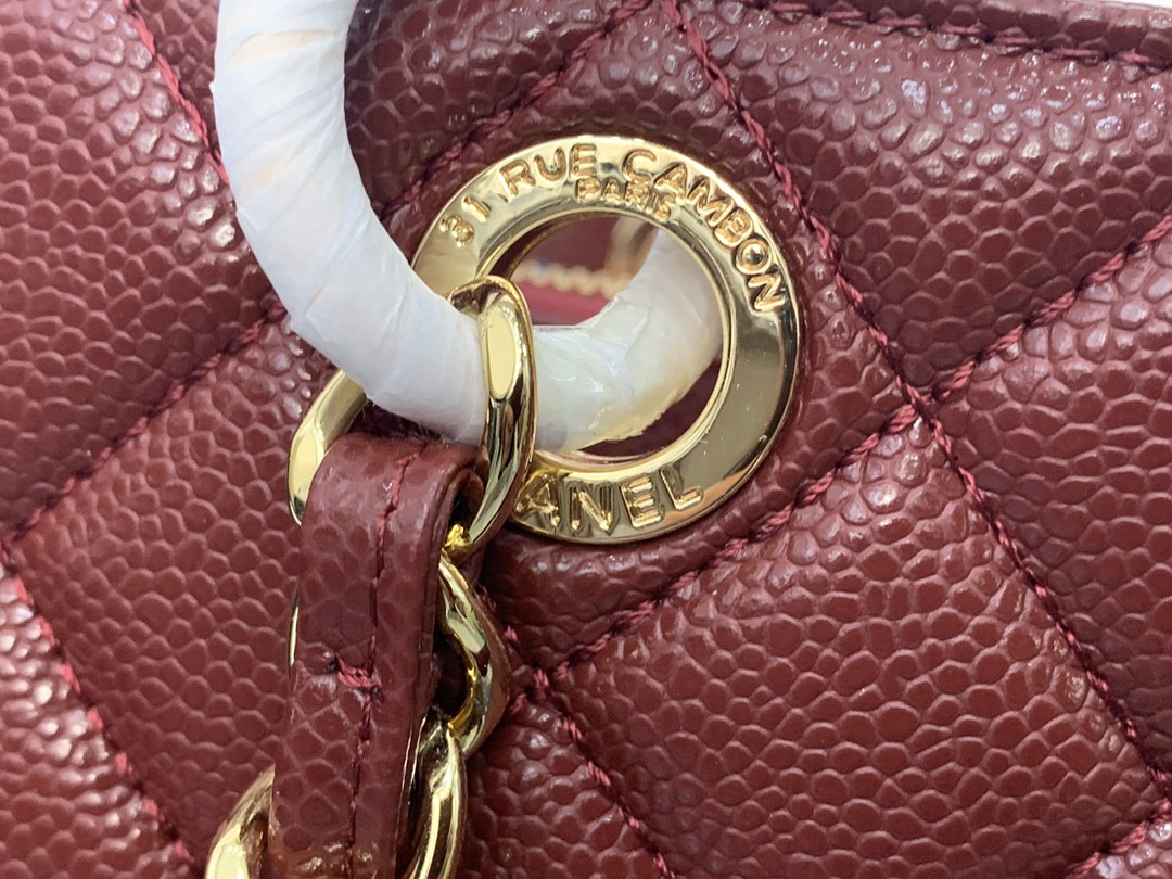 Ch**el GST CAVIAR LEATHER HARDWARE 24X33X13CM
