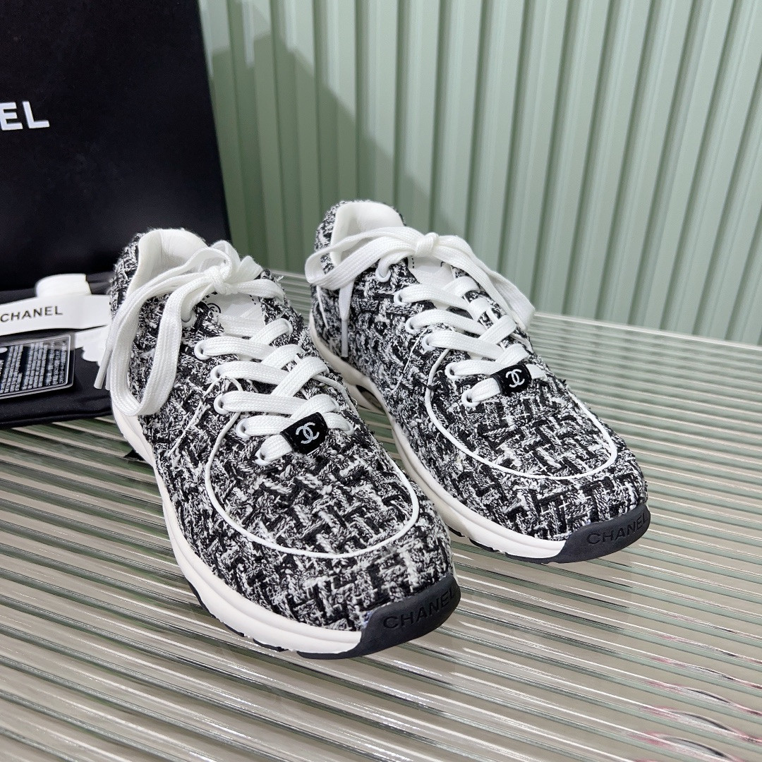 UA Ch**el SNEAKERS Tweed