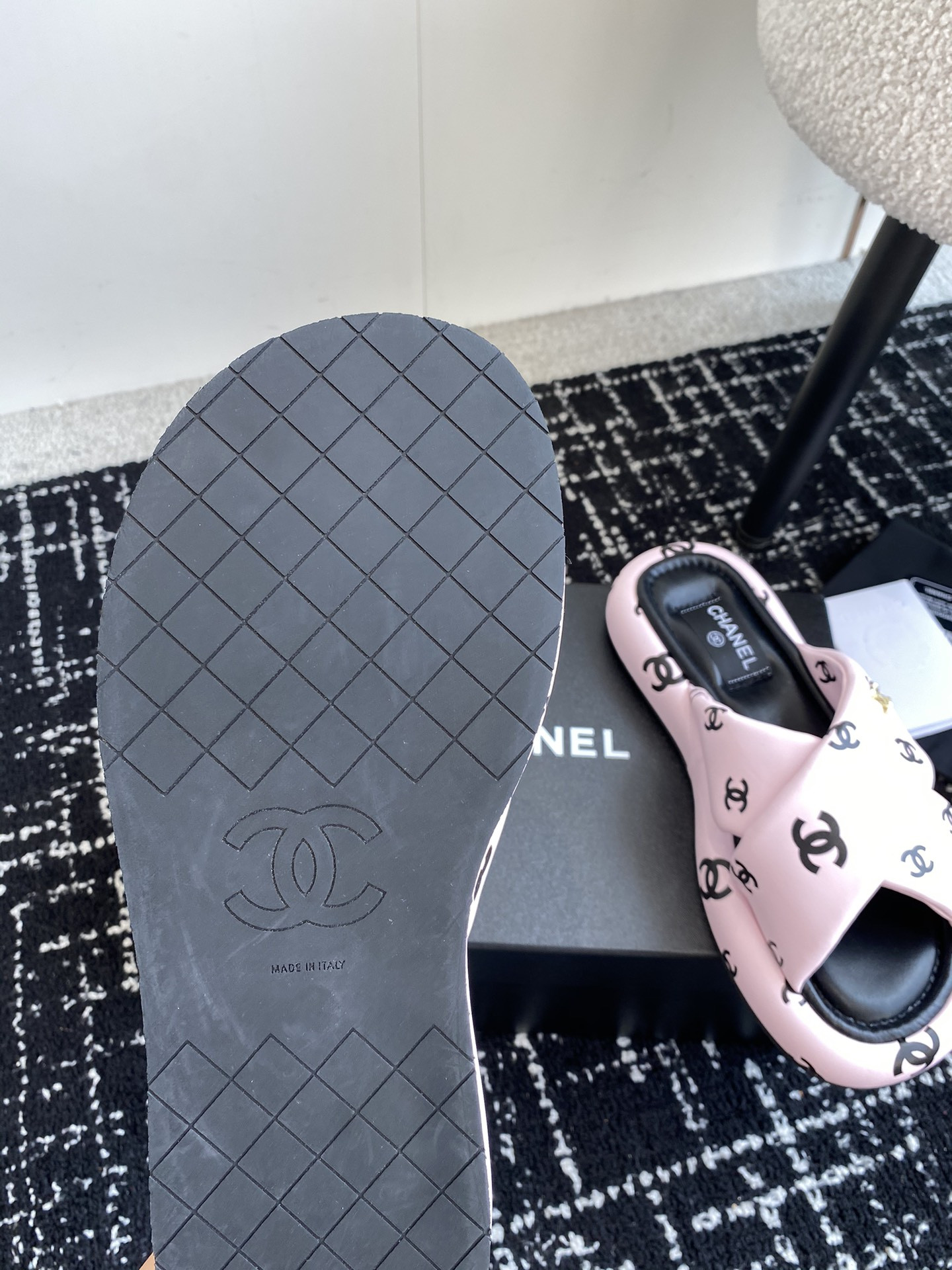 UA Ch**el SLIPPERS