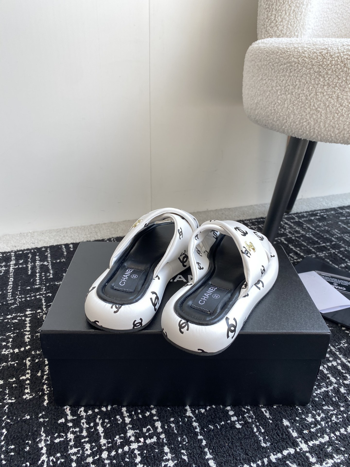 UA Ch**el SLIPPERS
