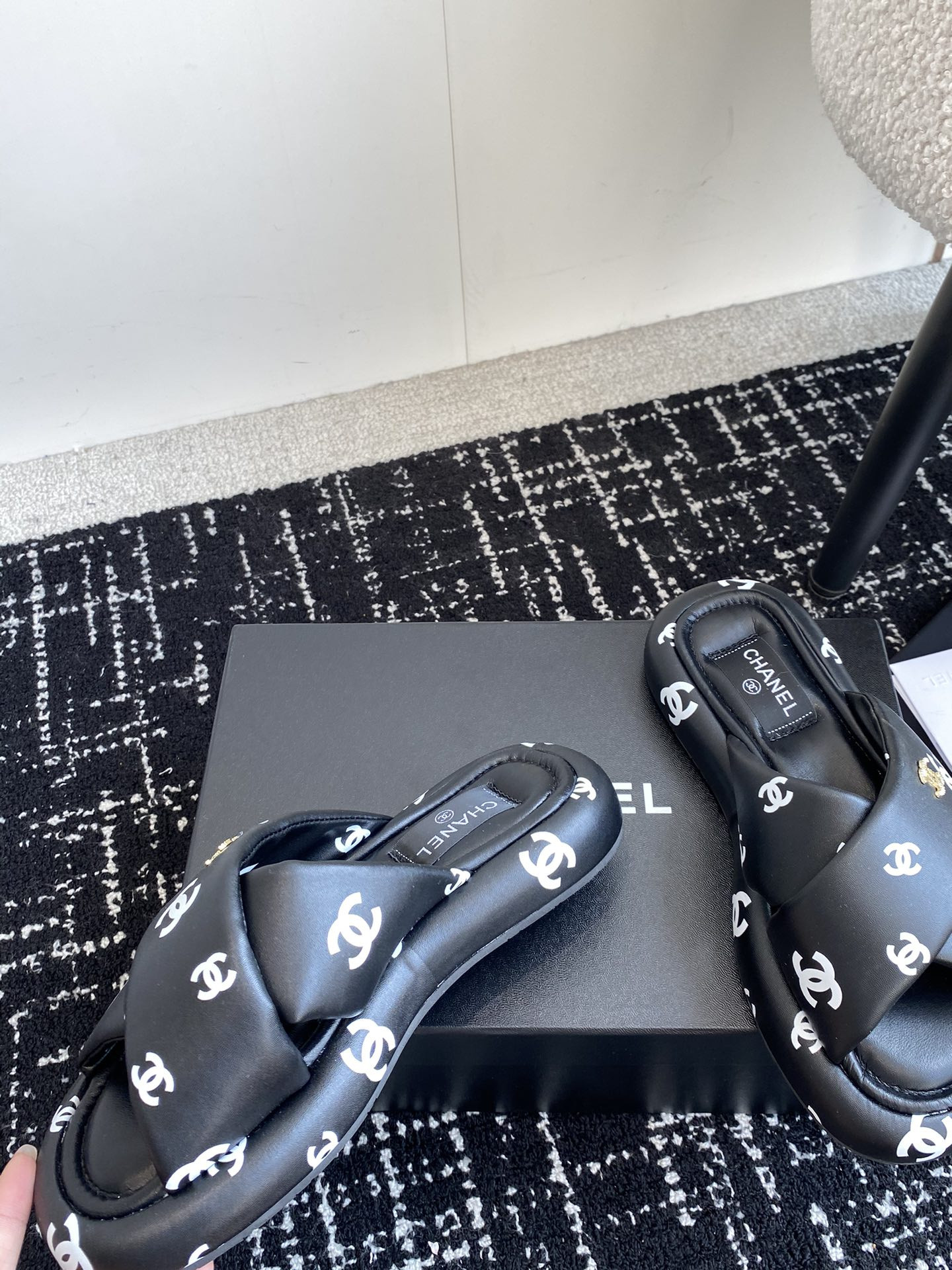 UA Ch**el SLIPPERS