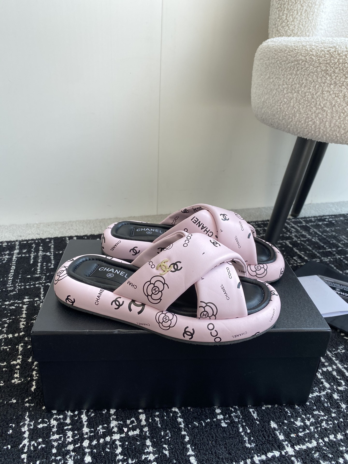 UA Ch**el SLIPPERS
