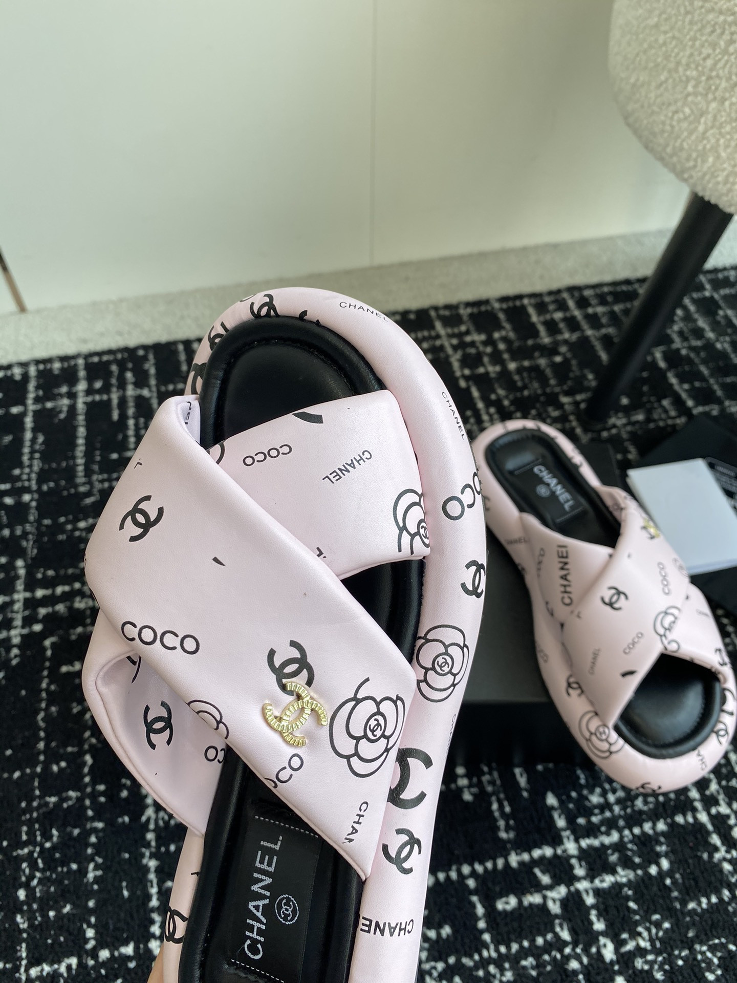UA Ch**el SLIPPERS