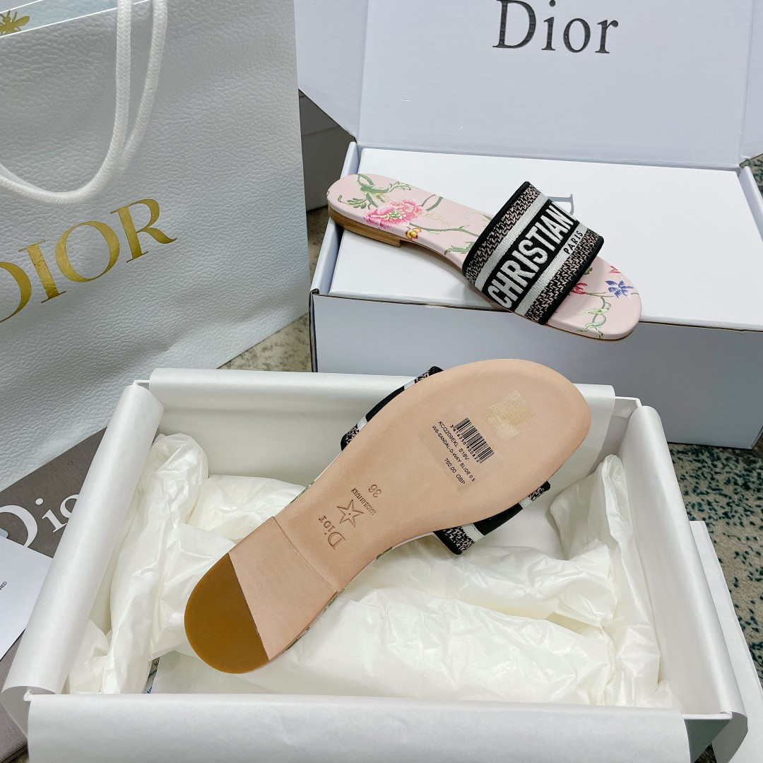 UA D10r Dway Slide