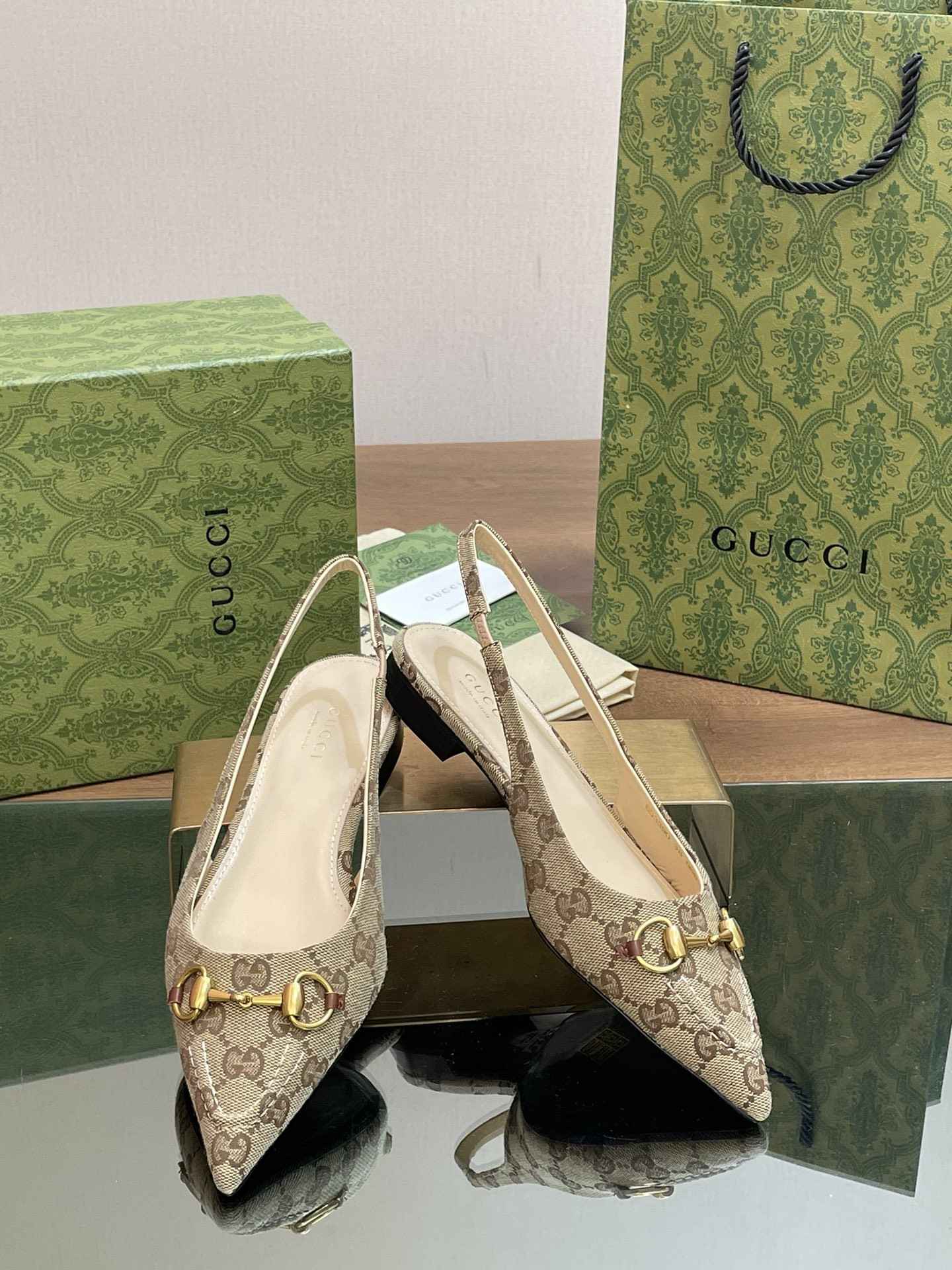 UA Gvc*1 WOMEN