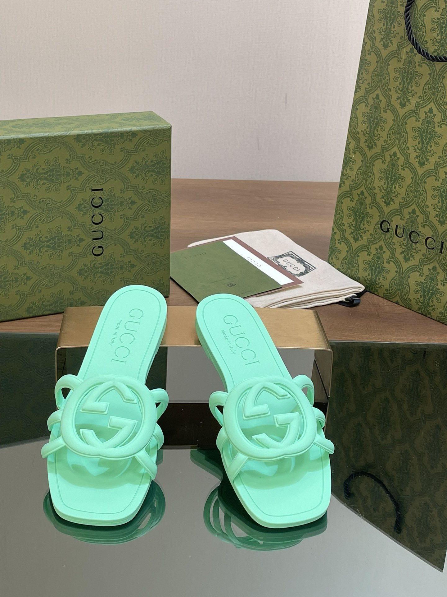 UA Gvc*1 INTERLOCKING G SLIDE SANDAL Pale Green