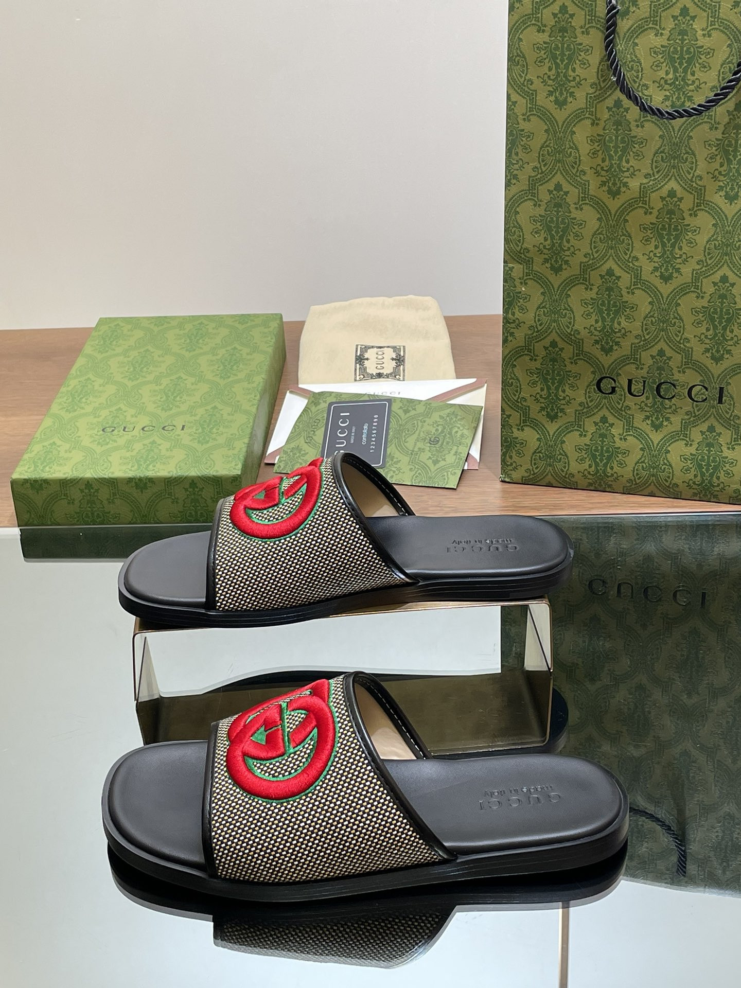 UA Gvc*1 INTERLOCKING G SLIDE SANDAL