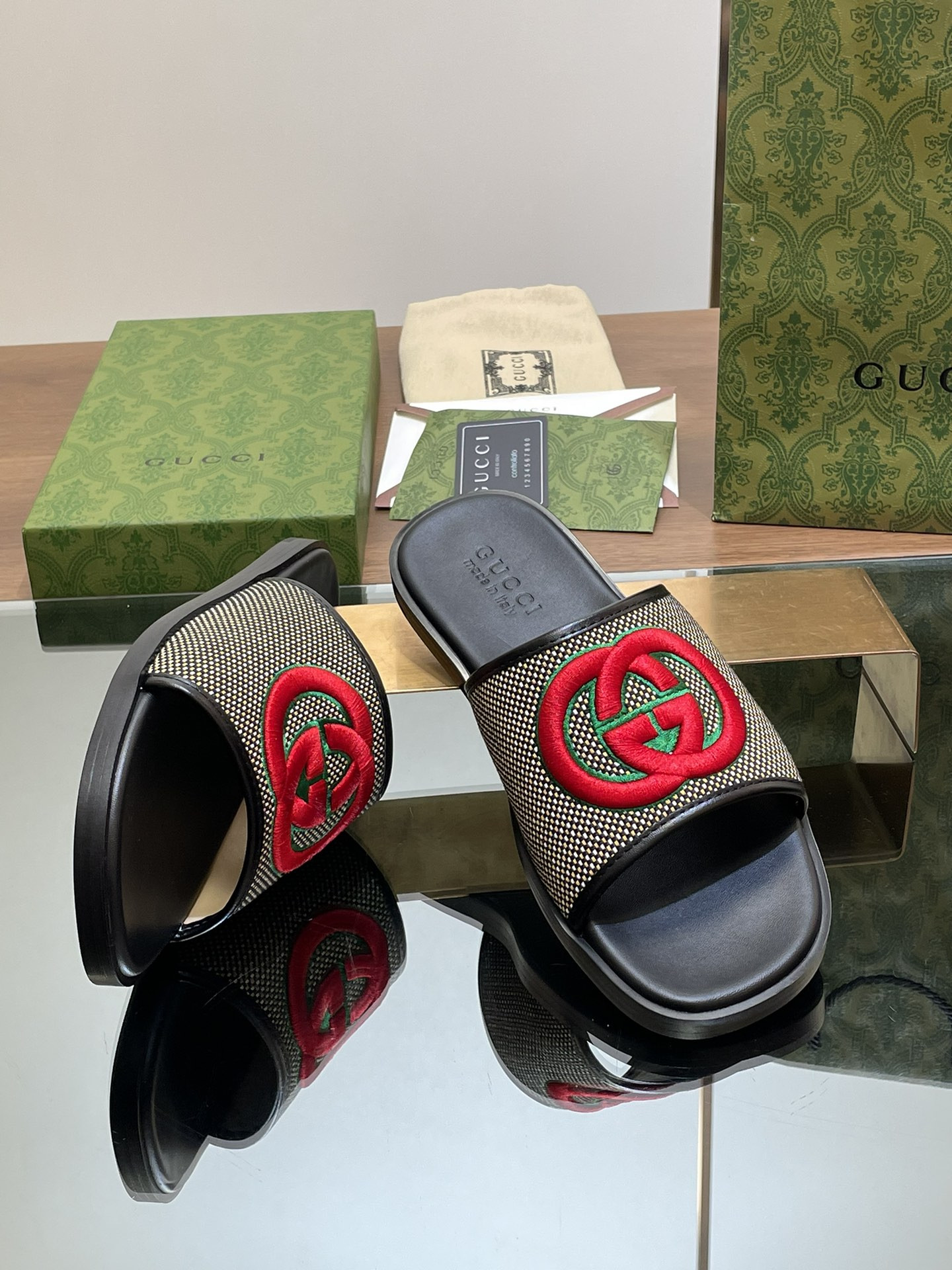 UA Gvc*1 INTERLOCKING G SLIDE SANDAL