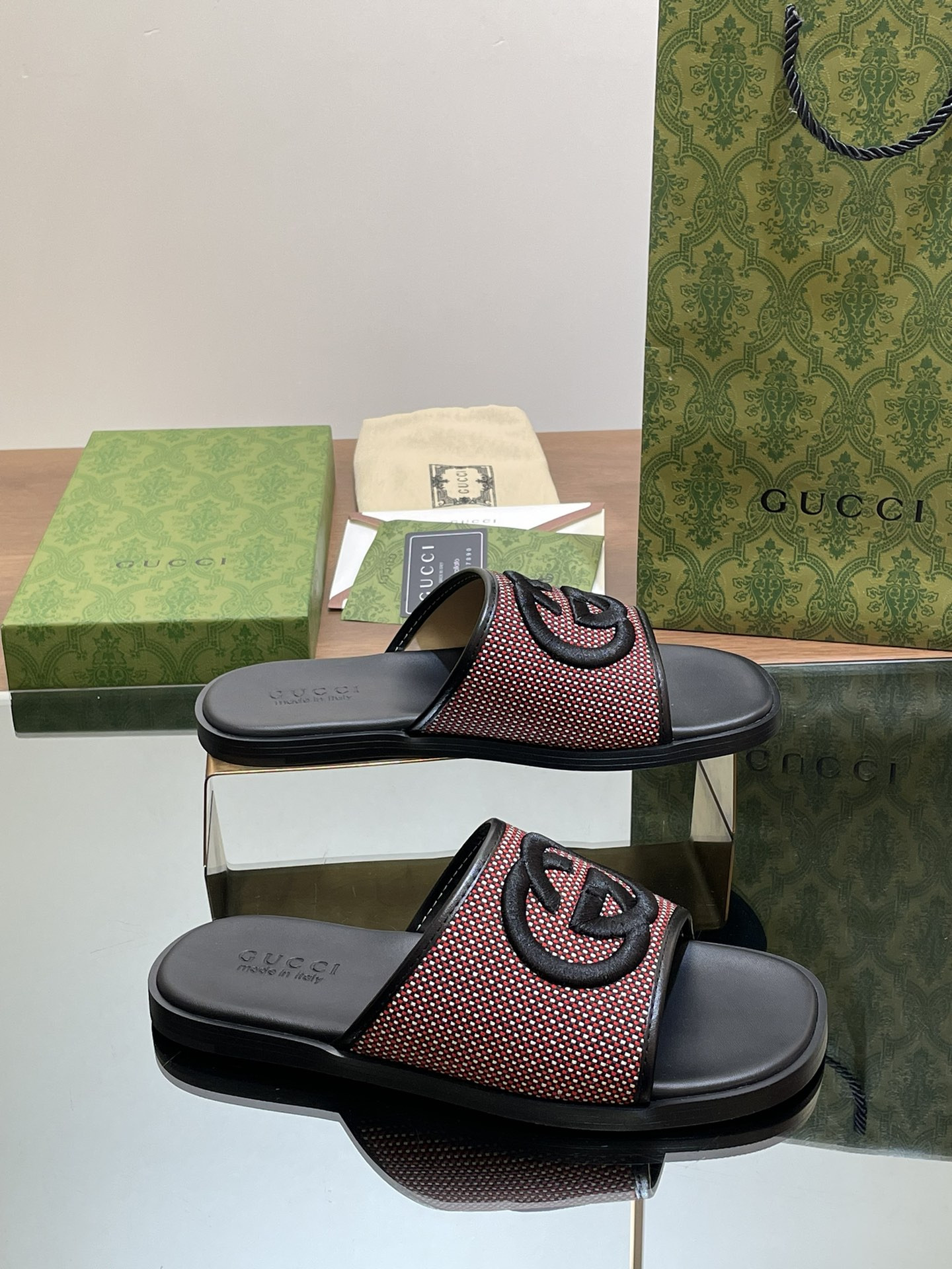 UA Gvc*1 INTERLOCKING G SLIDE SANDAL