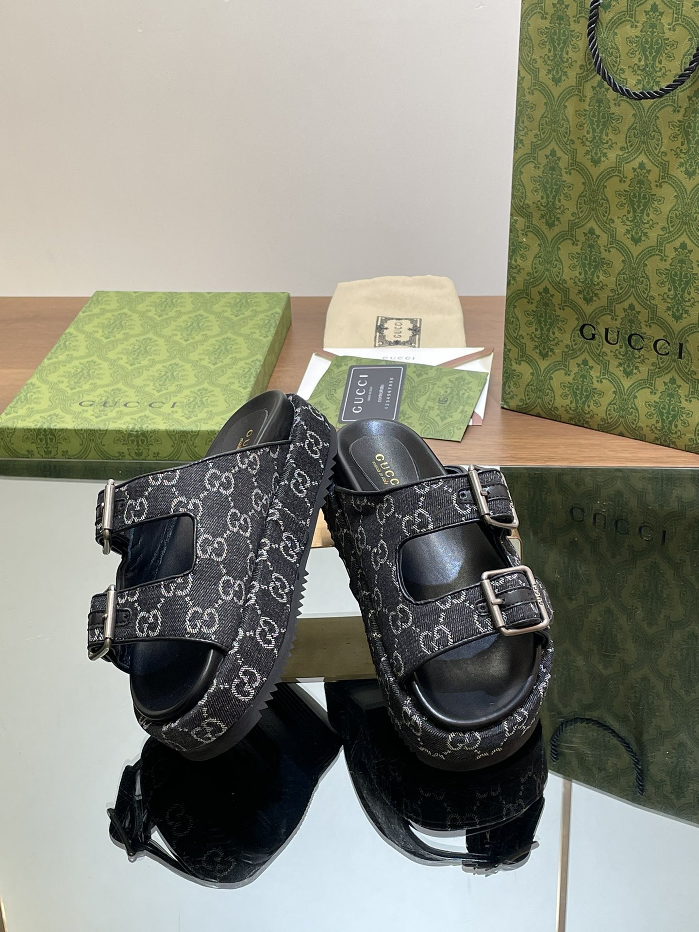 UA Gvc*1 SANDAL WITH DOUBLE G