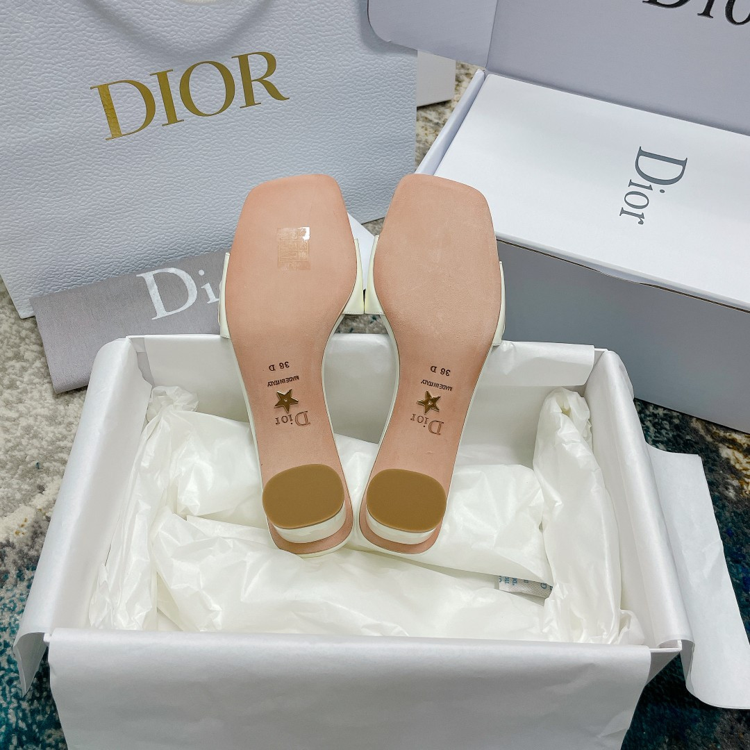 UA D10r Or C