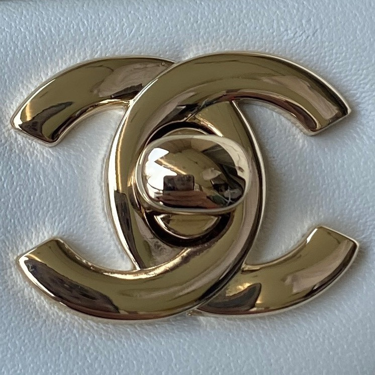 Ch**el Mini CF handle 20x12x6cm