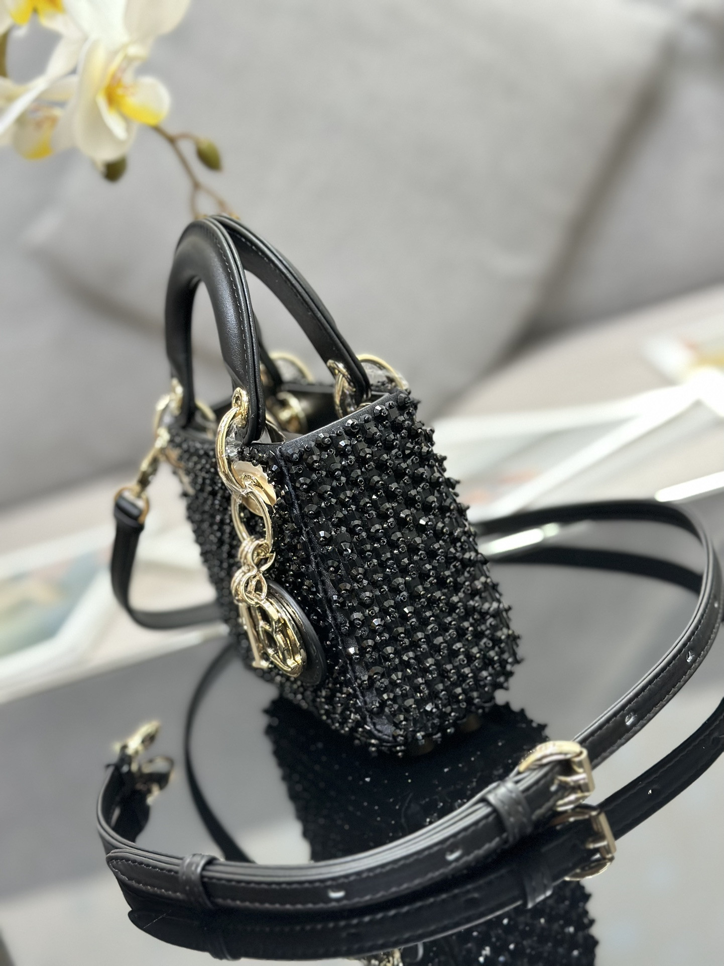 Lady D10r Ultra-Mini Embroidered Micro-Beads 12 x 10.2 x 5 cm