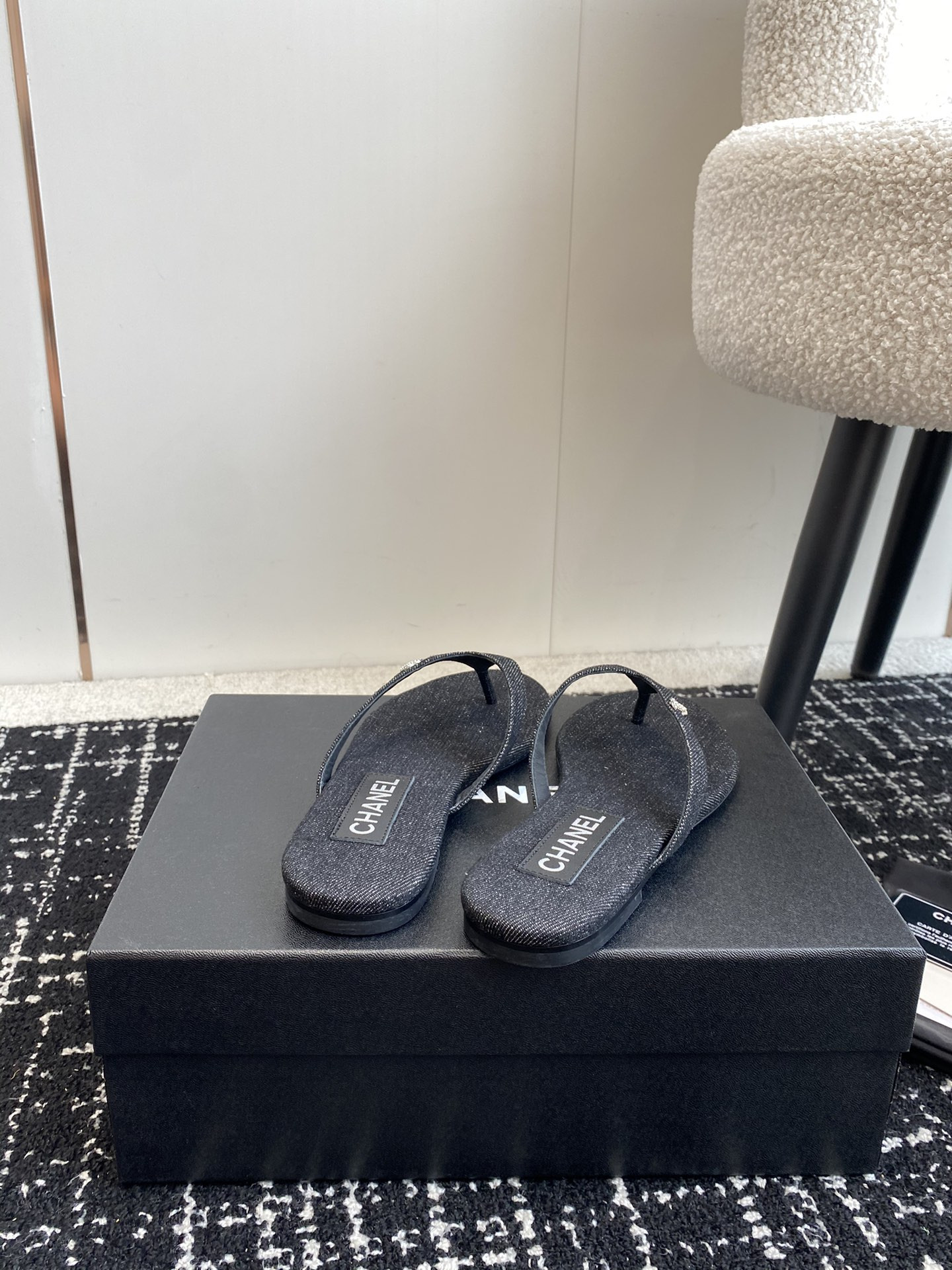 UA Ch**el THONGS