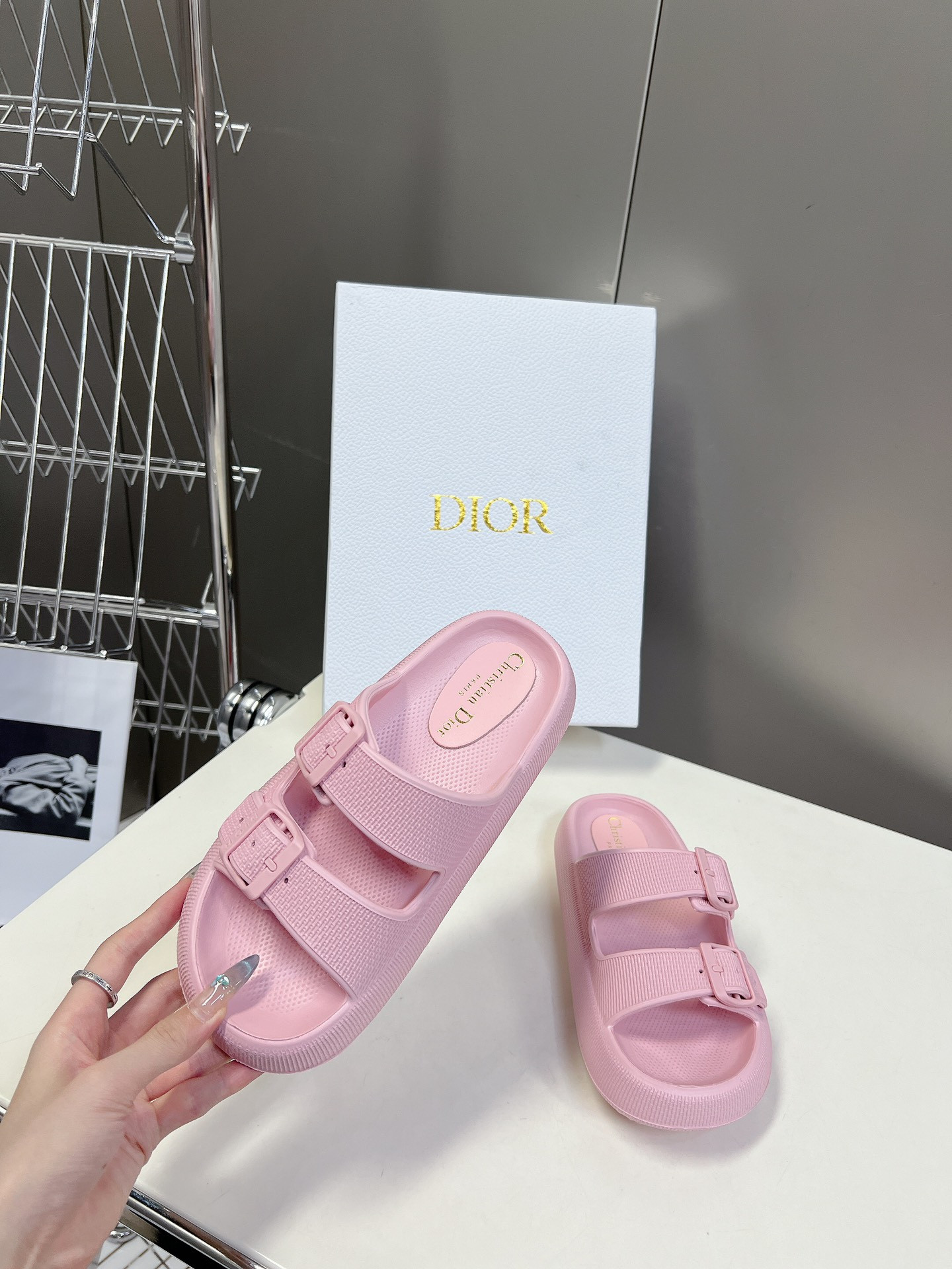 UA D10r Slide
