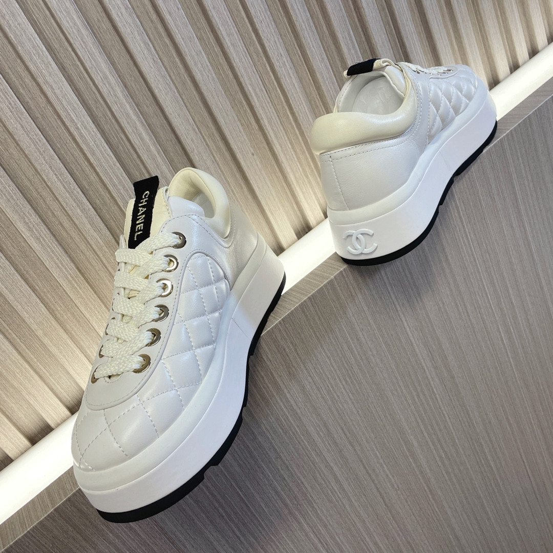 UA Ch**el SNEAKERS