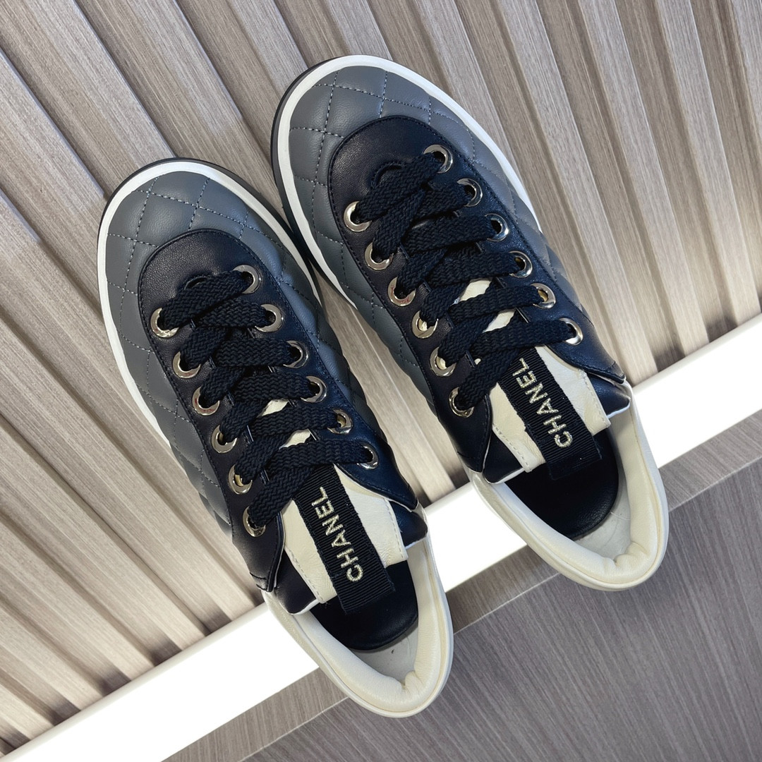 UA Ch**el SNEAKERS