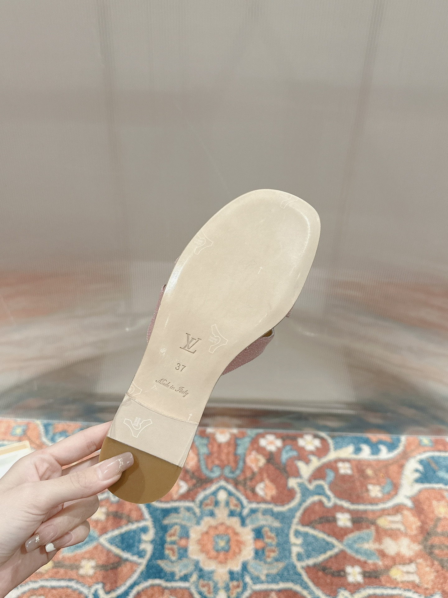 UA LV Flat Mule